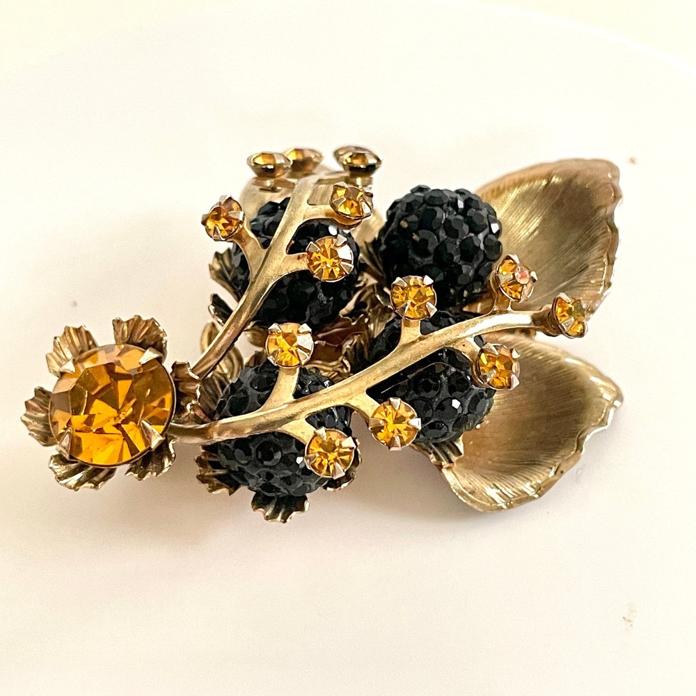 Vintage Black & Amber Rhinestone Brooch Gold Tone Berry Leaf Statement Pin - Picture 6 of 11
